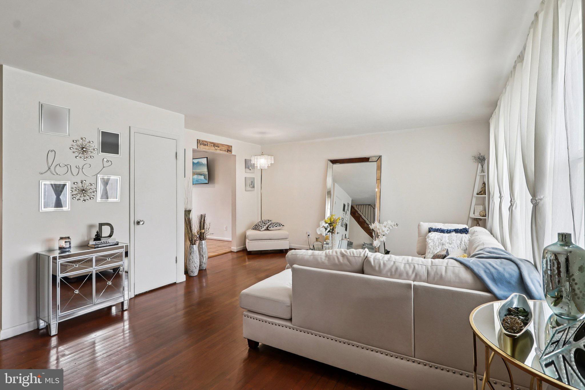 INDIAN VILLAGE IND HEAD - Residential