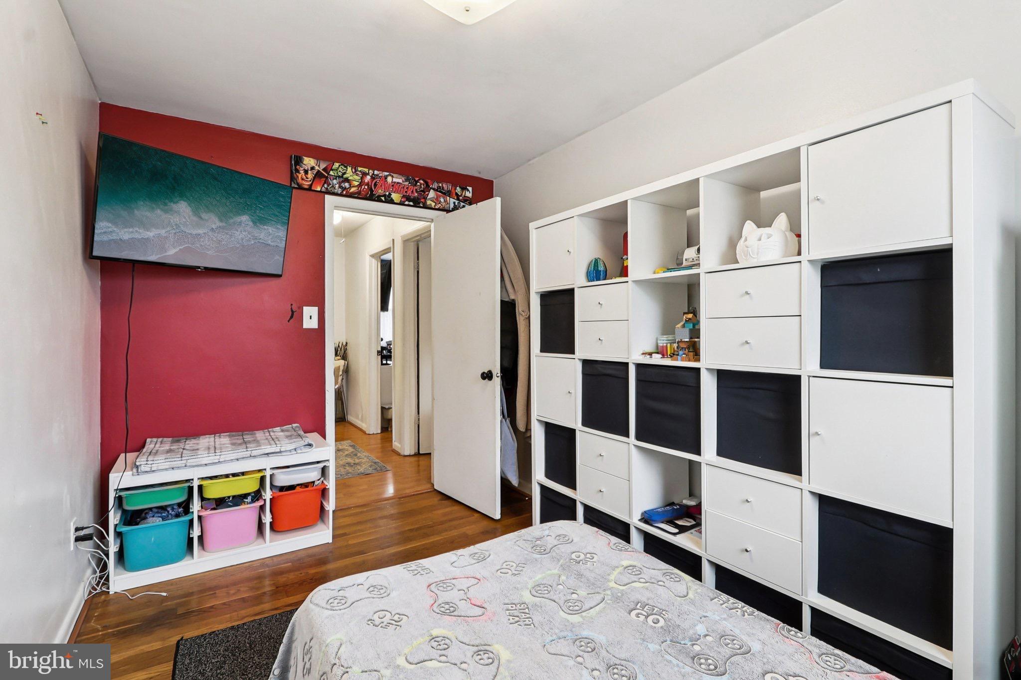 INDIAN VILLAGE IND HEAD - Residential