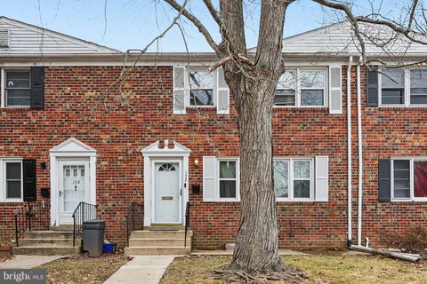 Photo of 132 Charles Pl, INDIAN HEAD, MD 20640 (MLS # MDCH2051258)