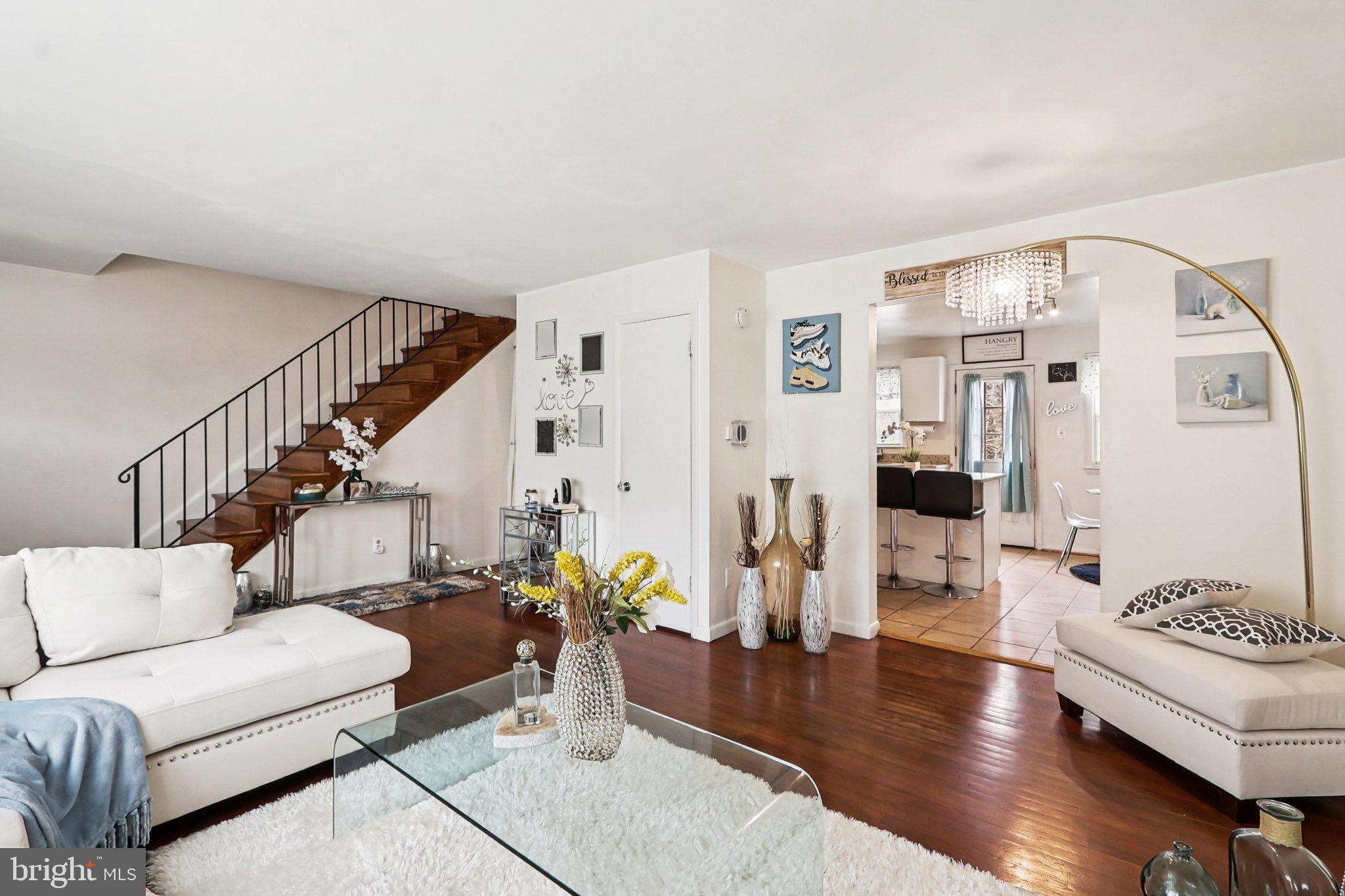 INDIAN VILLAGE IND HEAD - Residential