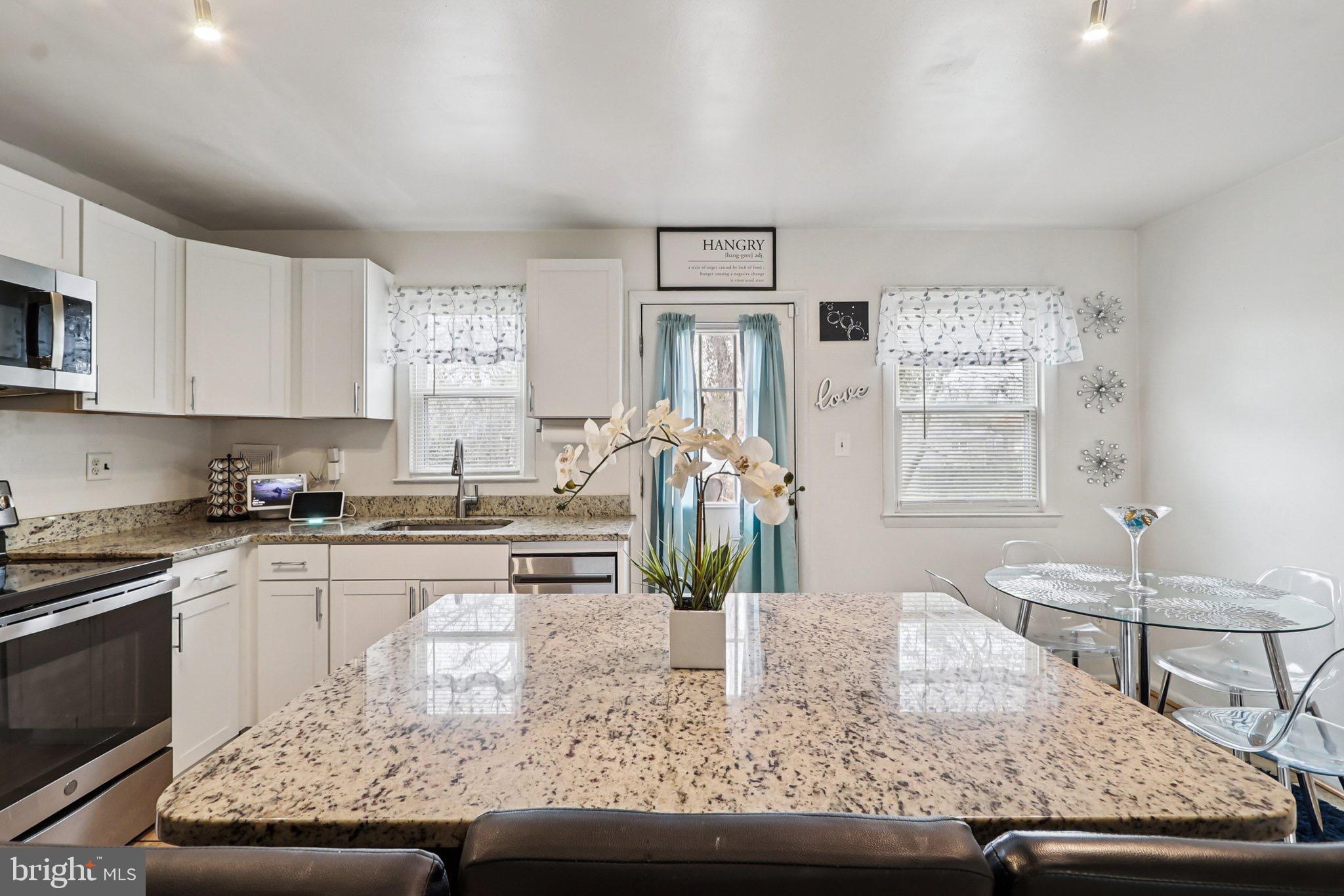 INDIAN VILLAGE IND HEAD - Residential