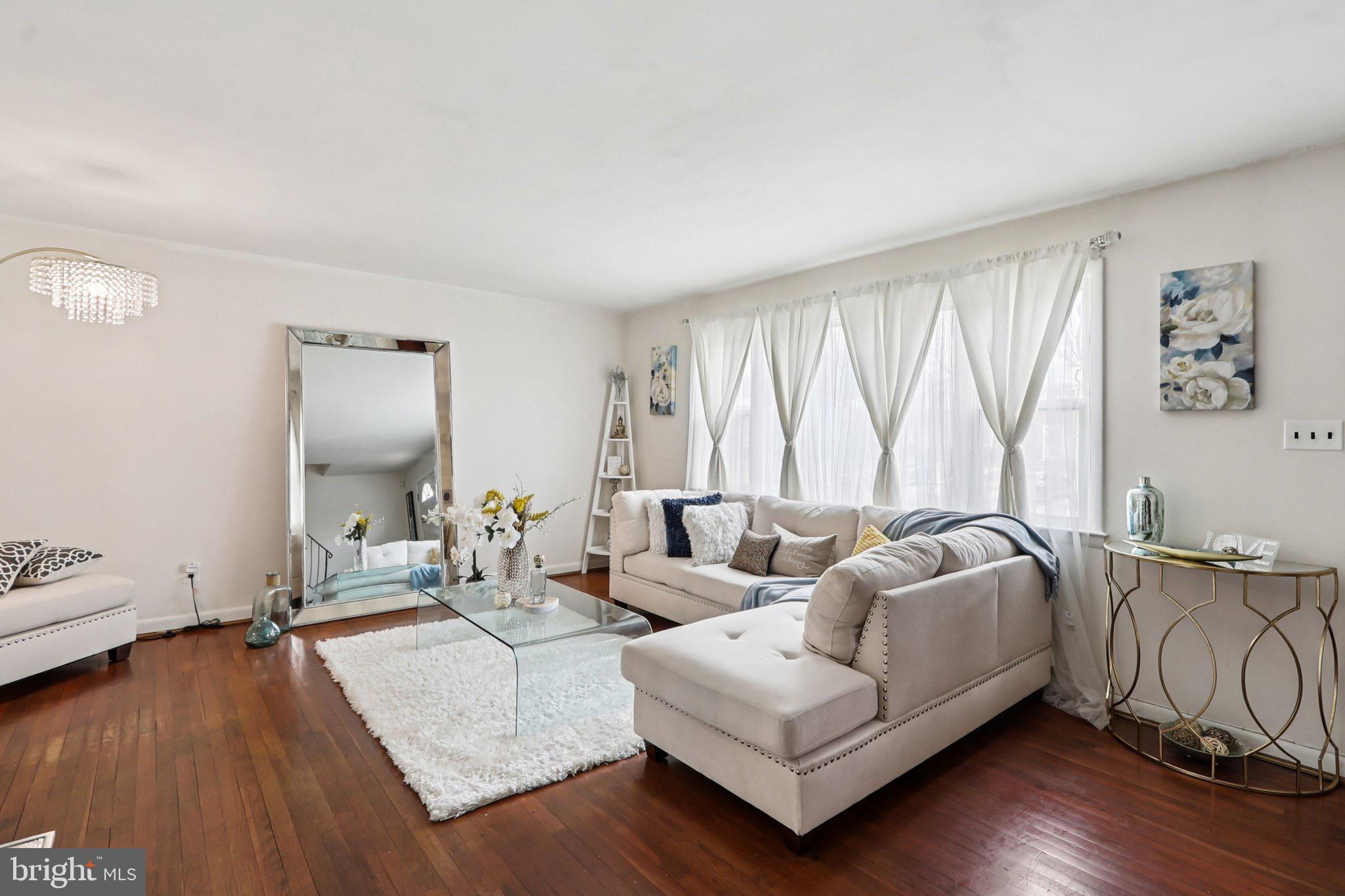 INDIAN VILLAGE IND HEAD - Residential