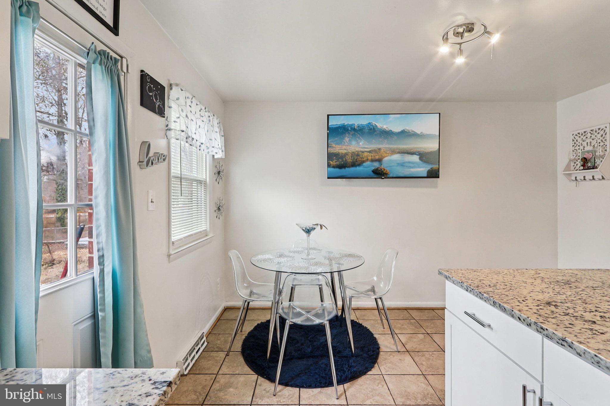 INDIAN VILLAGE IND HEAD - Residential