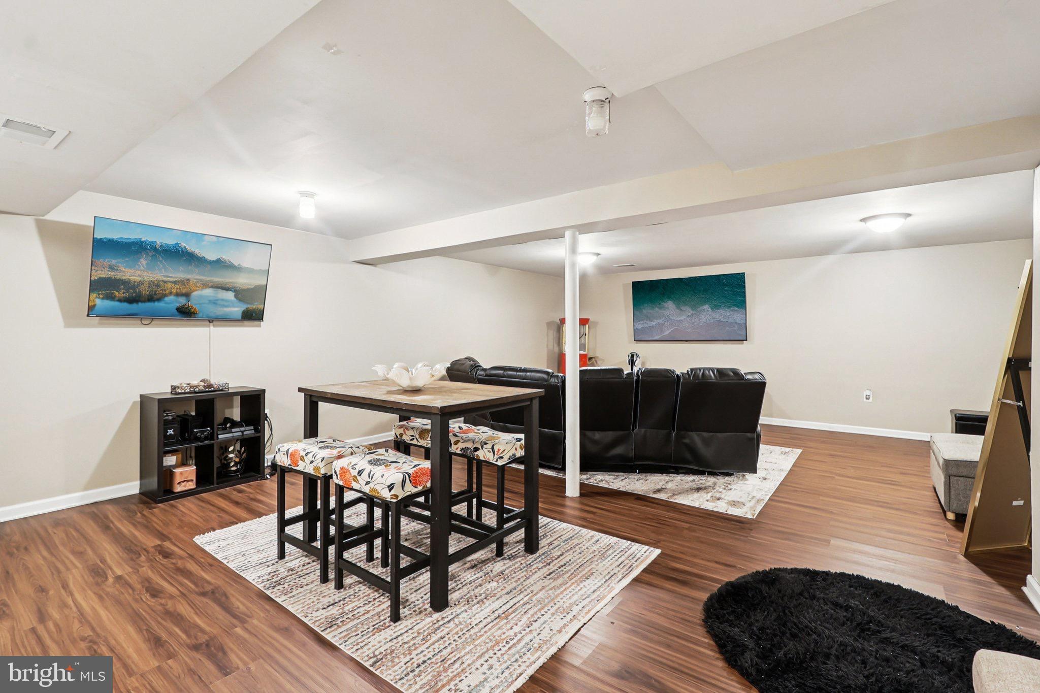 INDIAN VILLAGE IND HEAD - Residential