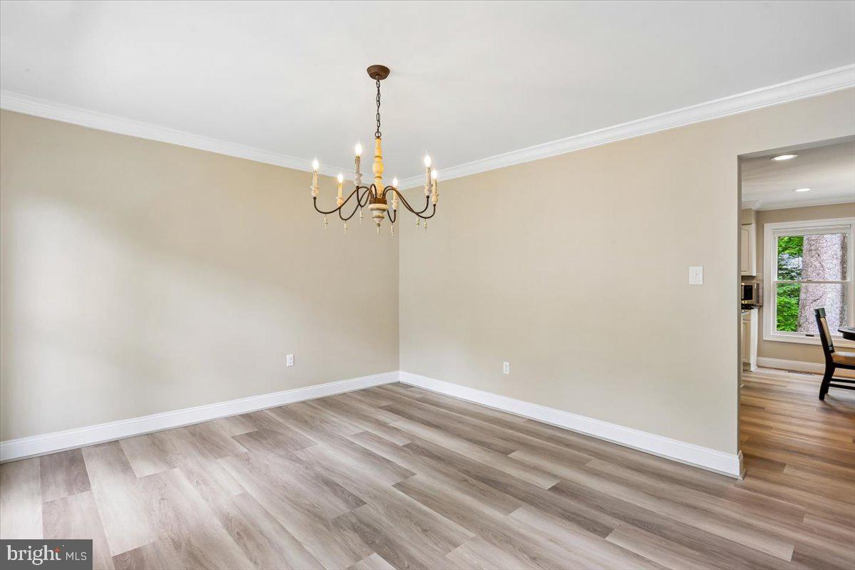 2425 HIDDEN VALLEY LANE