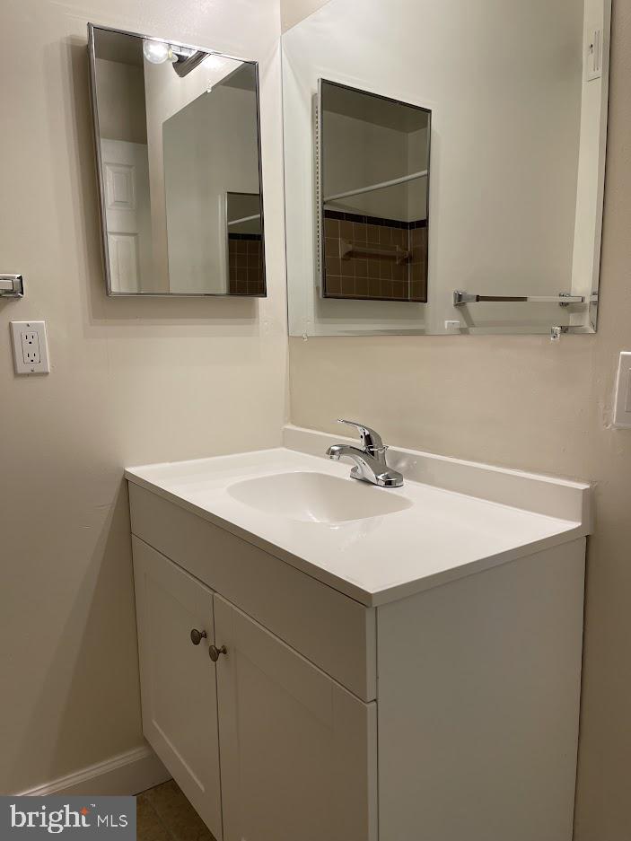 BROOKFIELD - Residential Lease