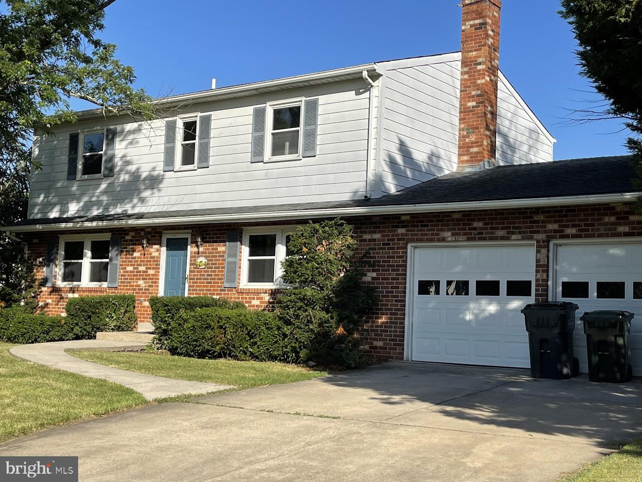 BROOKFIELD - Residential Lease