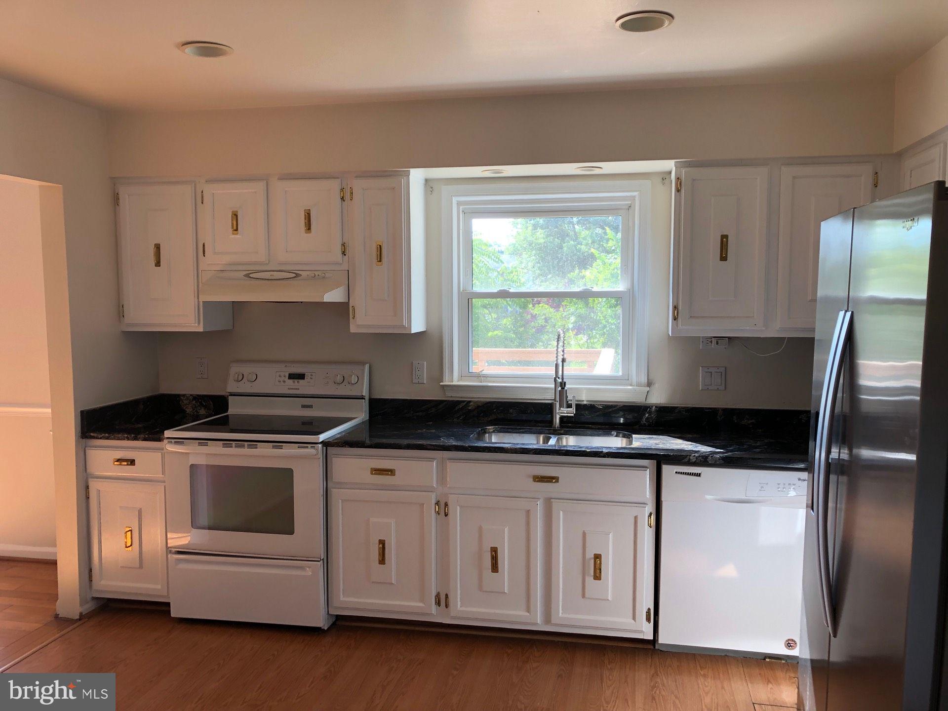 BROOKFIELD - Residential Lease