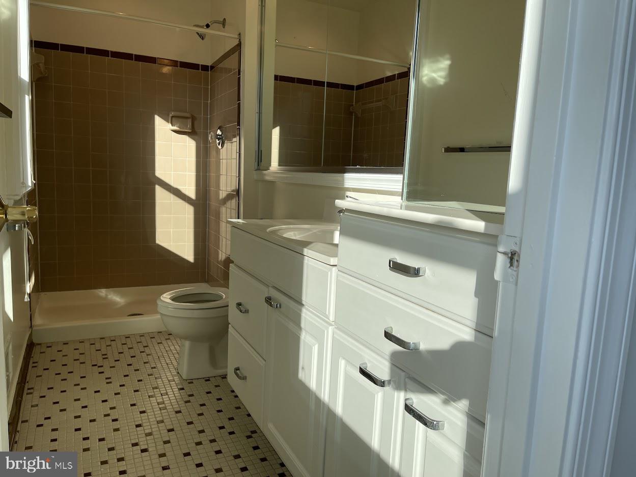 BROOKFIELD - Residential Lease