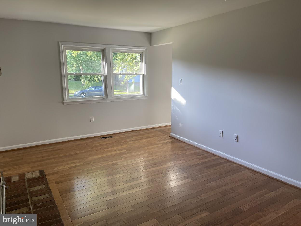 BROOKFIELD - Residential Lease