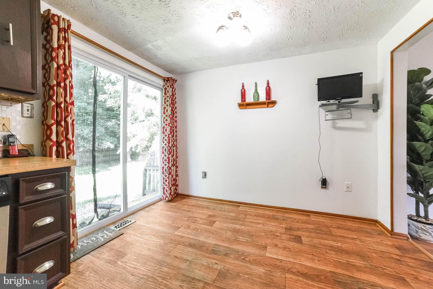 WHITE OAK VILLAGE SUB - Residential