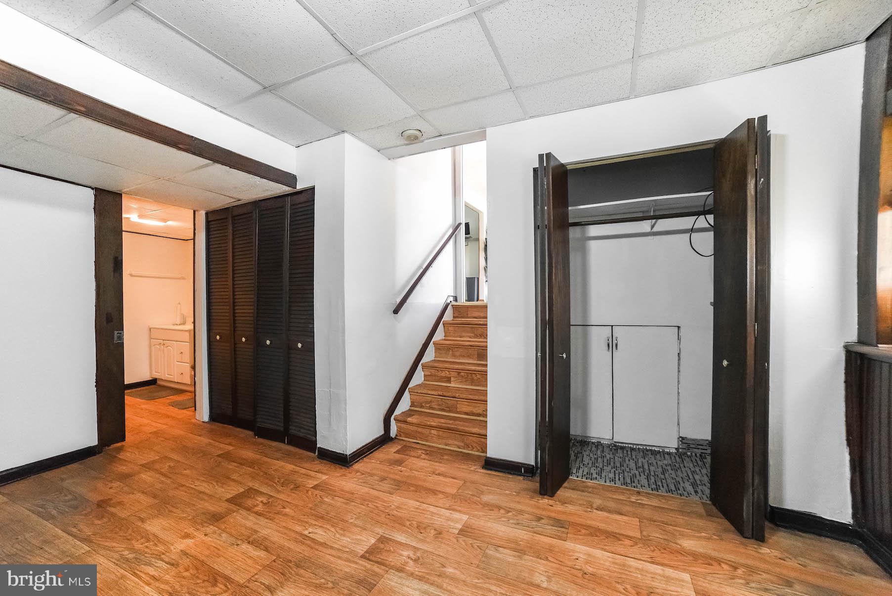 WHITE OAK VILLAGE SUB - Residential