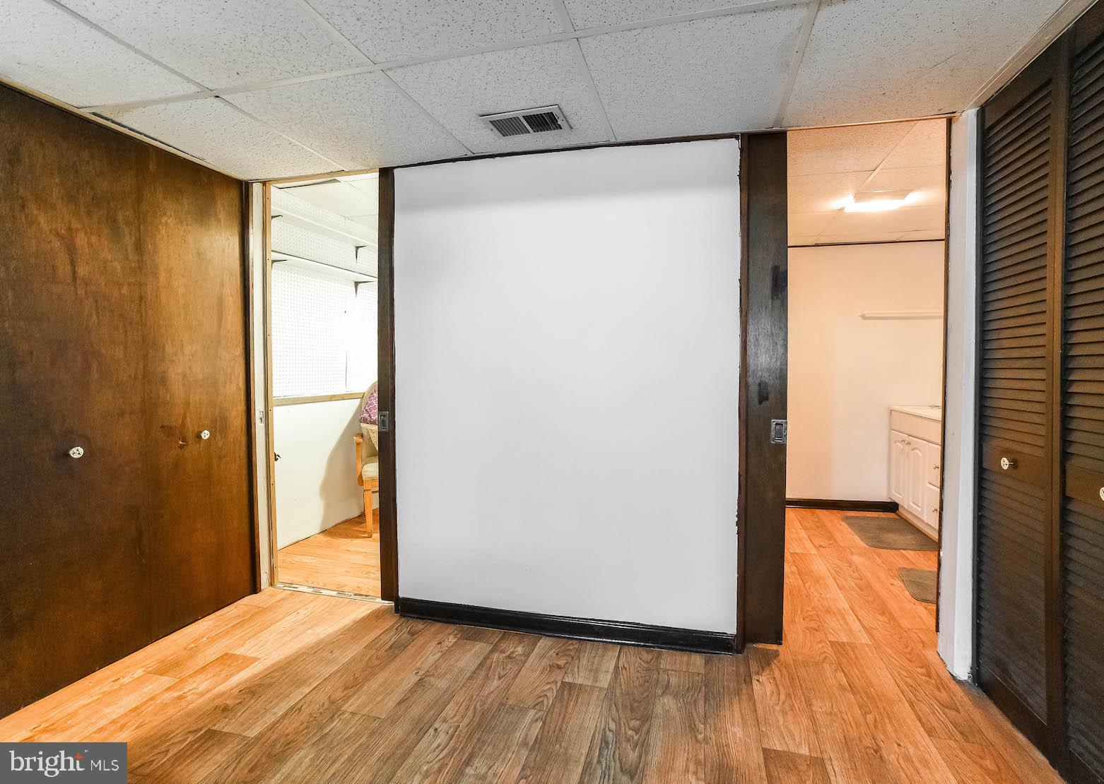 WHITE OAK VILLAGE SUB - Residential