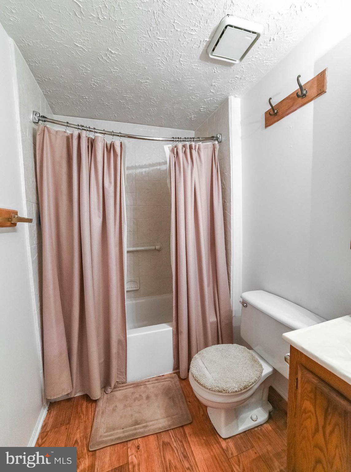 WHITE OAK VILLAGE SUB - Residential