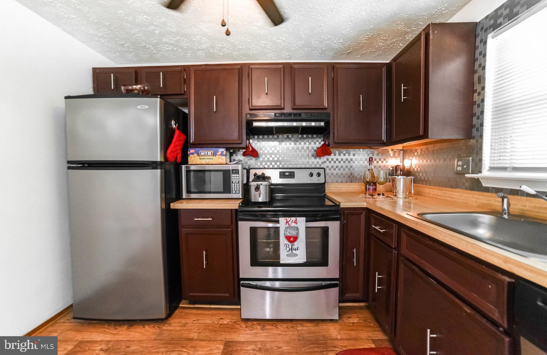 WHITE OAK VILLAGE SUB - Residential