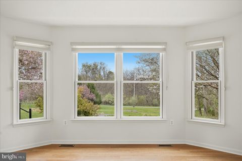 Tiny photo for 238 Comstock Drive, SHEPHERDSTOWN, WV 25443 (MLS # WVBE2048594)