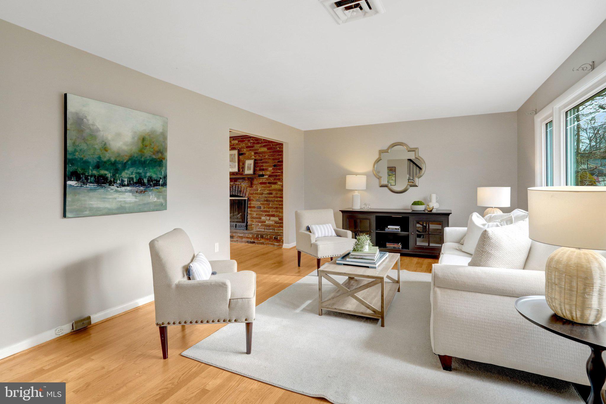 4312 ROBERTSON BOULEVARD