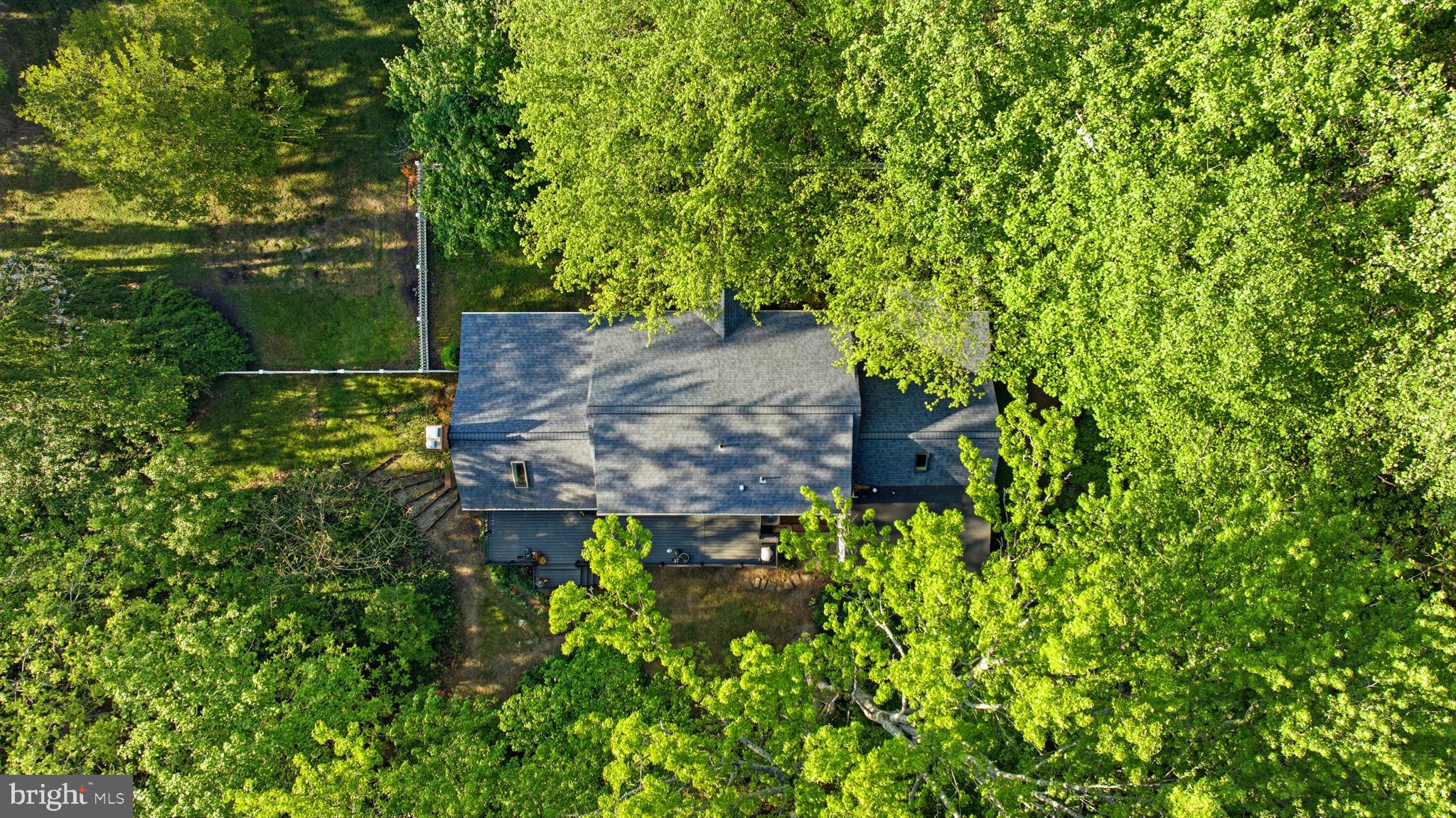 TRACYS LANDING - Residential