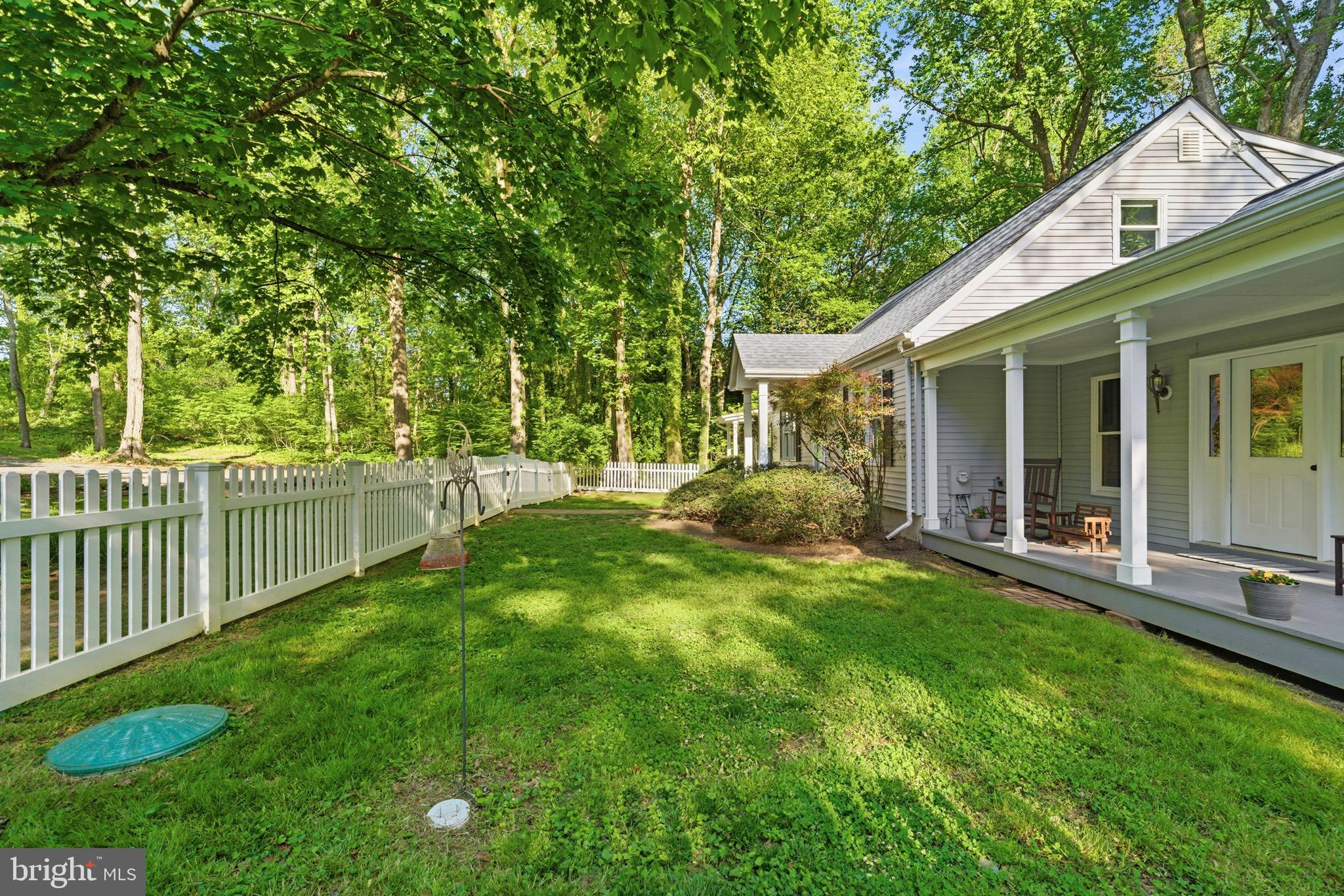 TRACYS LANDING - Residential