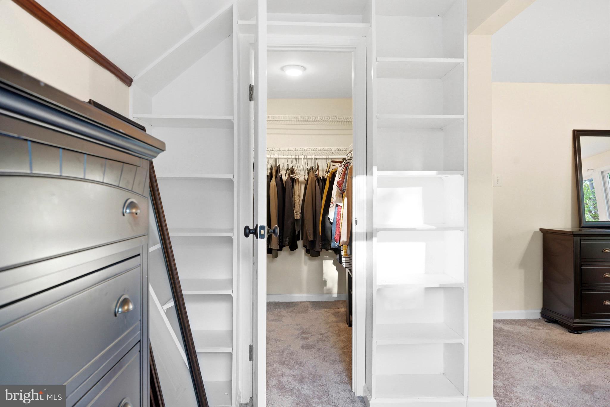 TRACYS LANDING - Residential