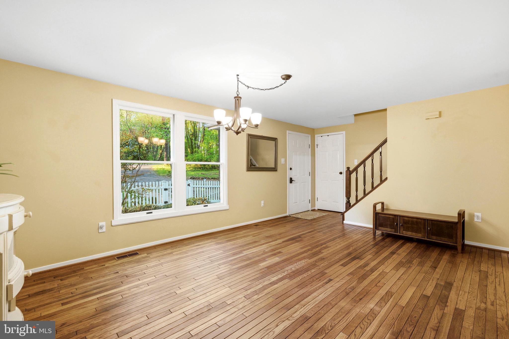 TRACYS LANDING - Residential