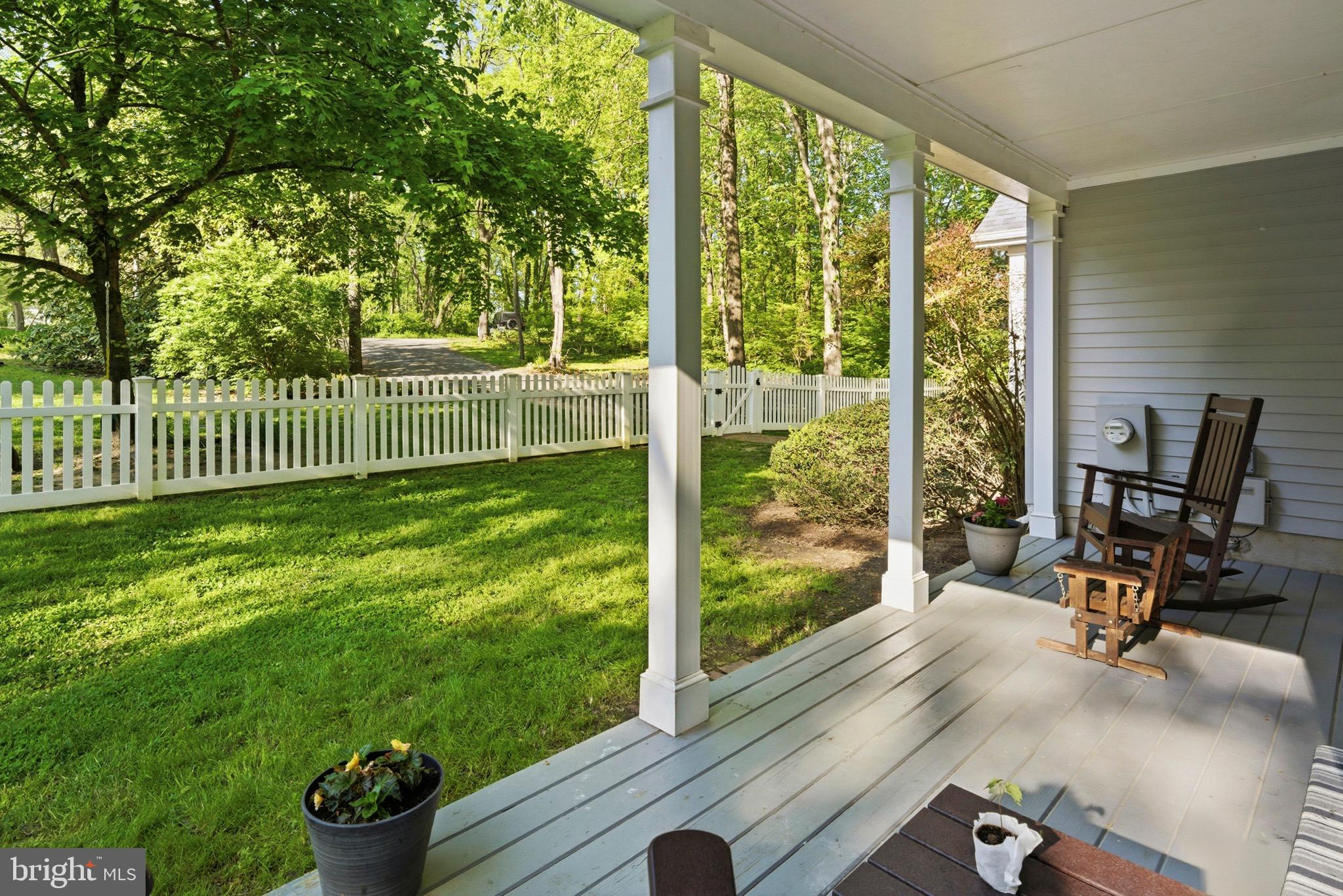 TRACYS LANDING - Residential