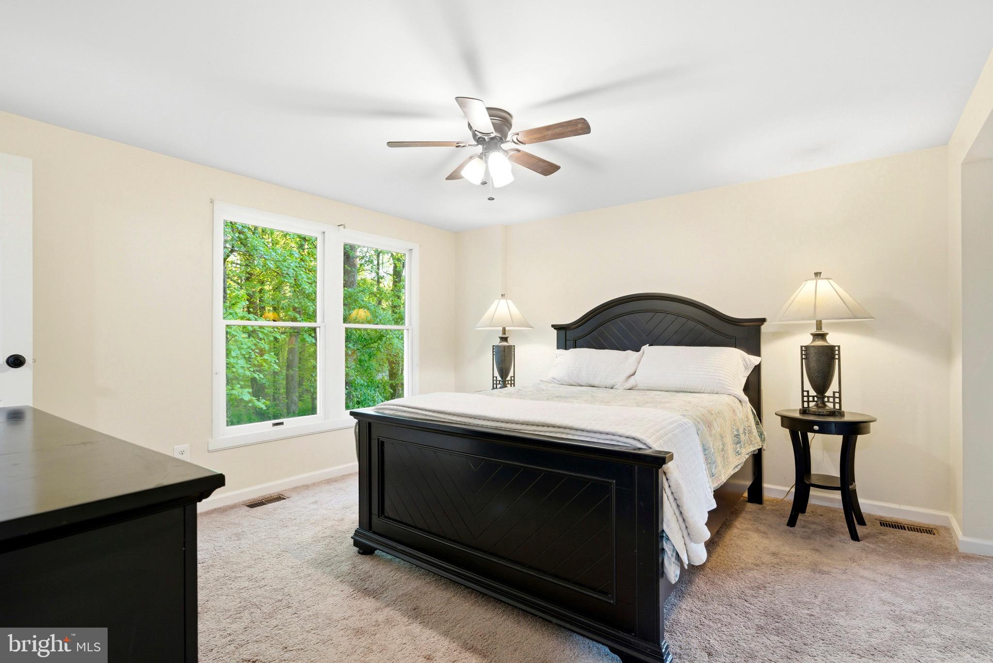 TRACYS LANDING - Residential