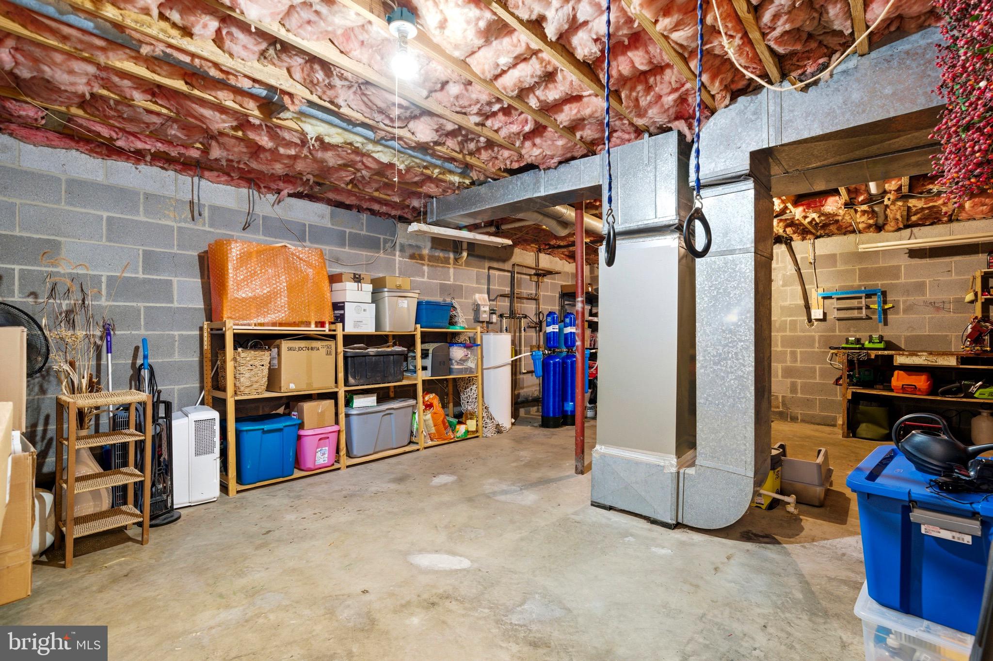 TRACYS LANDING - Residential