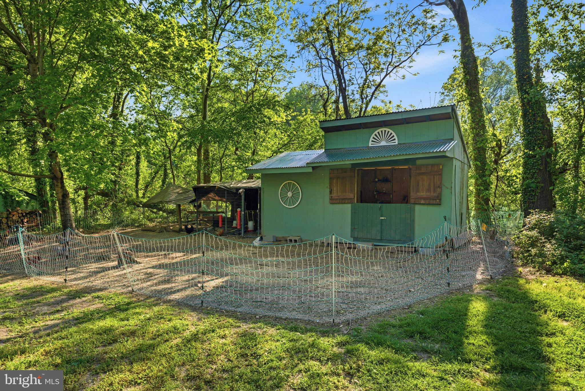 TRACYS LANDING - Residential