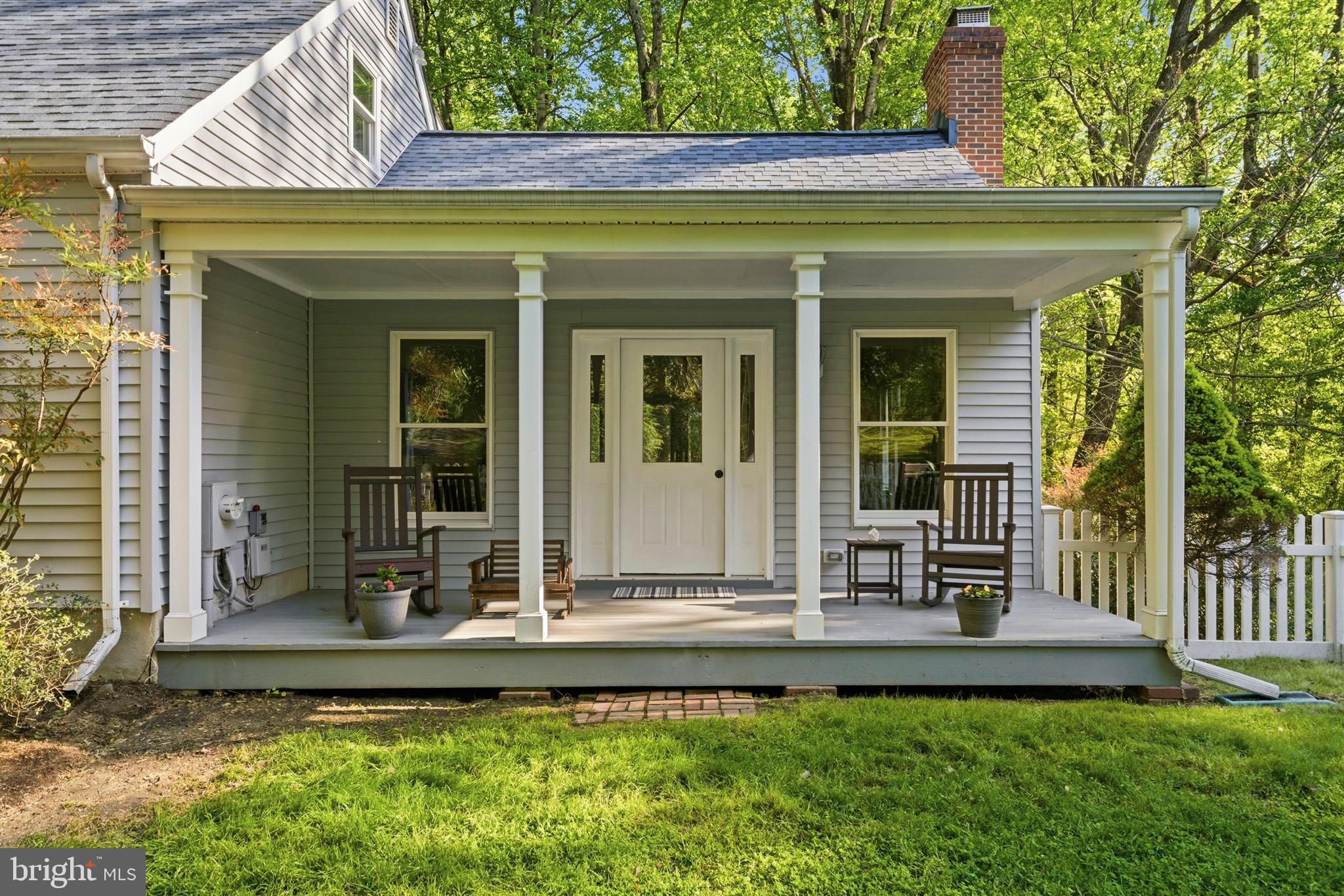 TRACYS LANDING - Residential