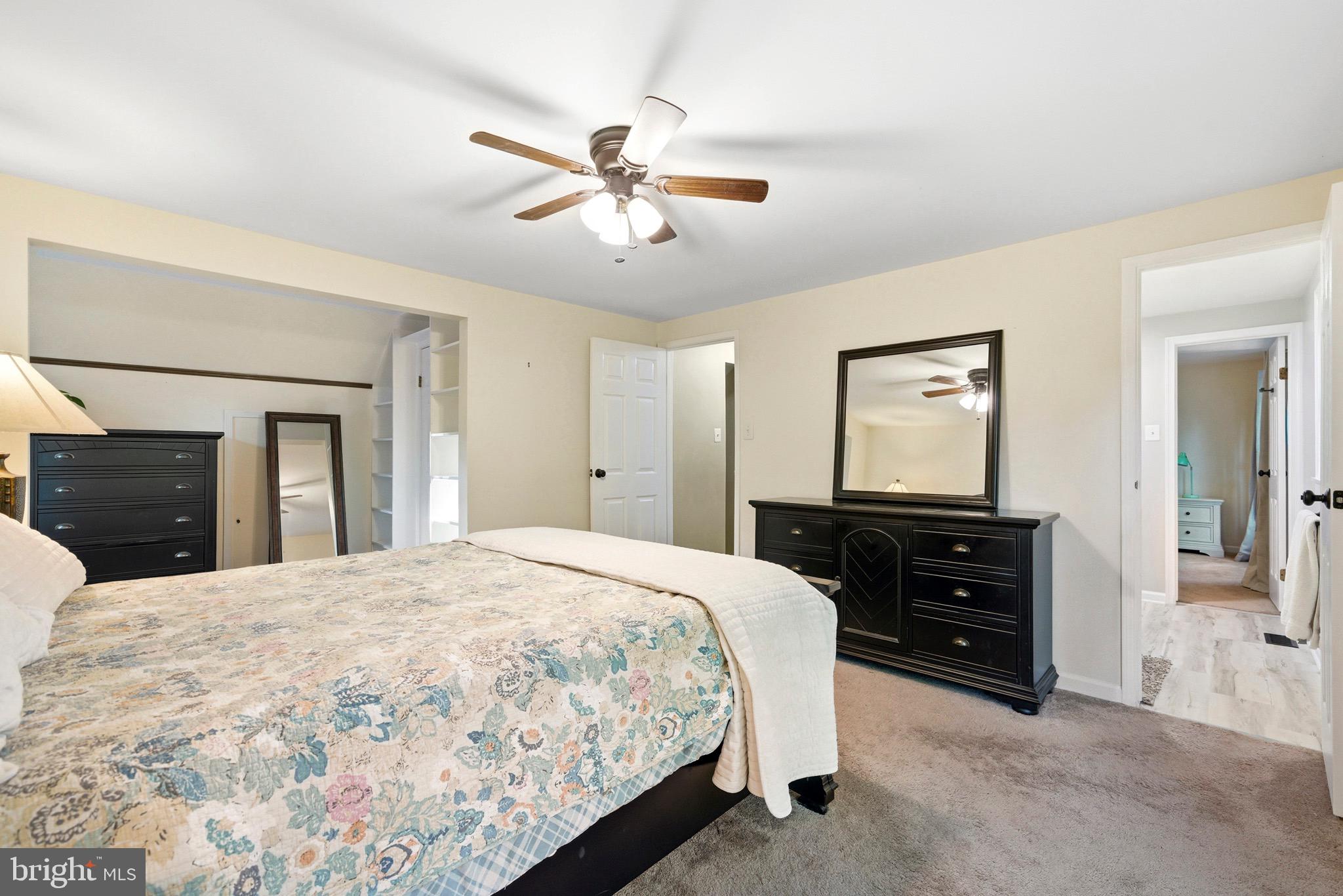 TRACYS LANDING - Residential