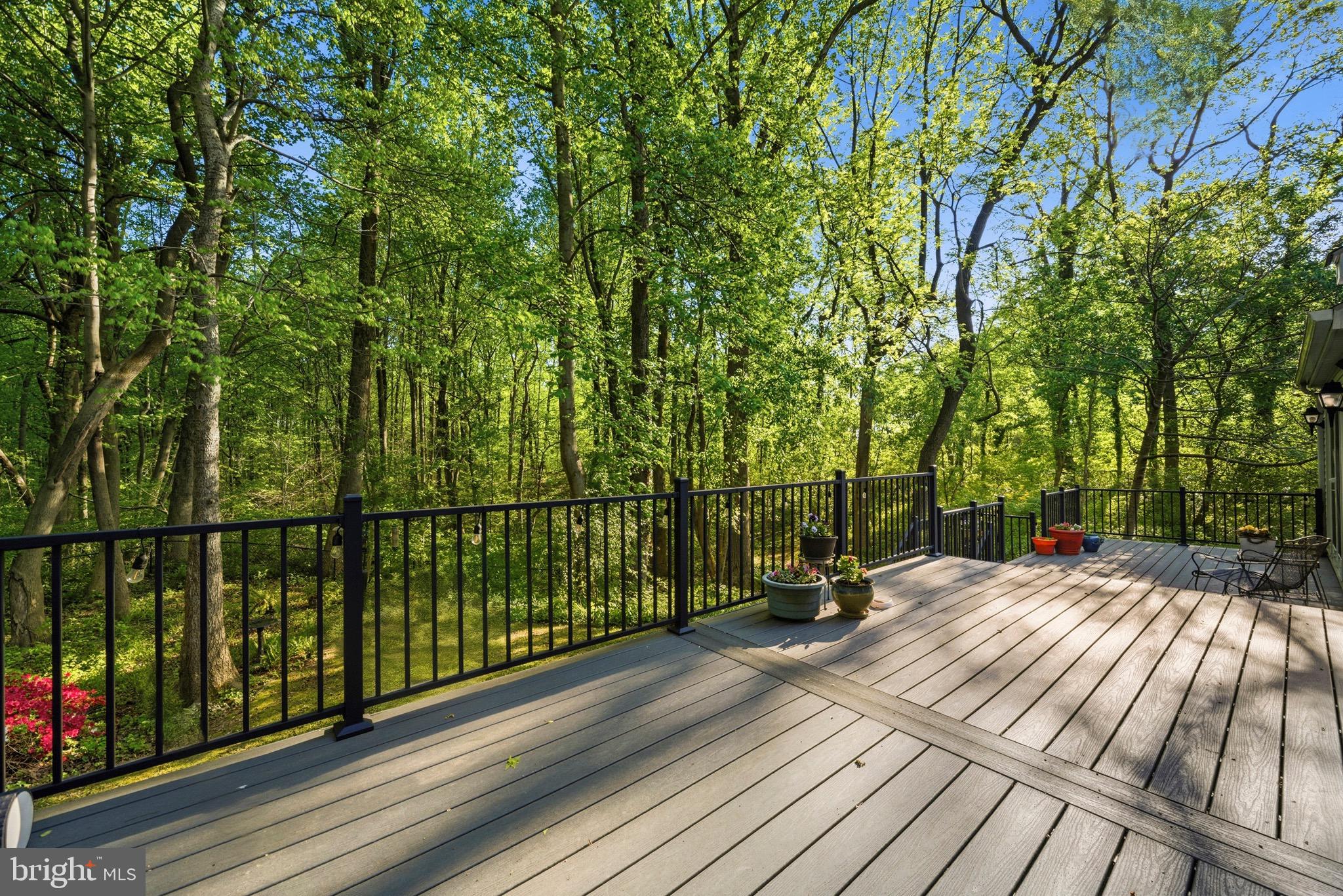 TRACYS LANDING - Residential