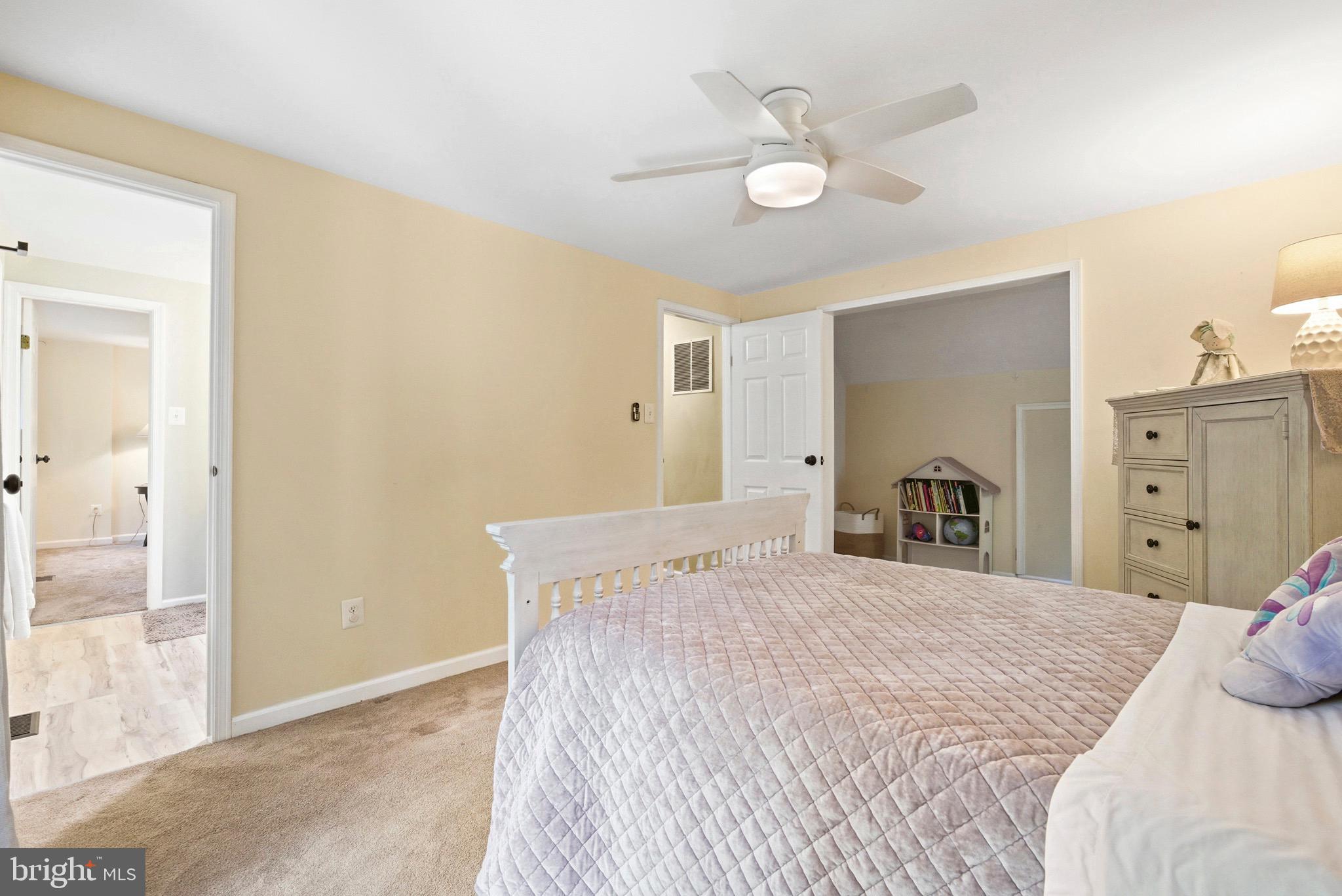 TRACYS LANDING - Residential