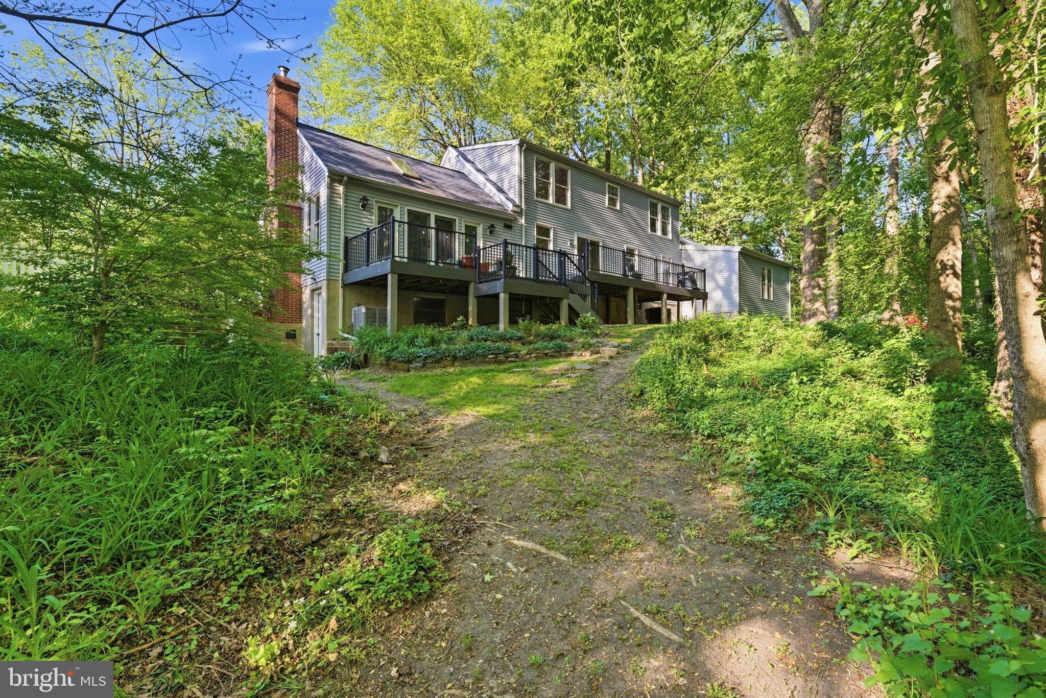 TRACYS LANDING - Residential