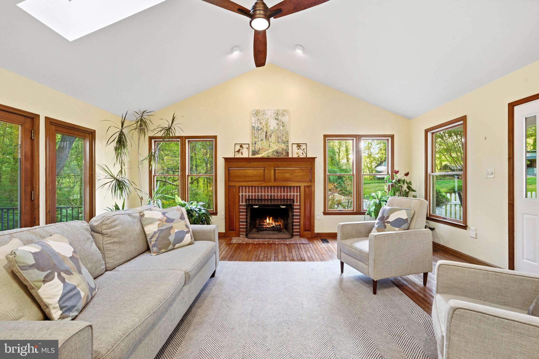 TRACYS LANDING - Residential