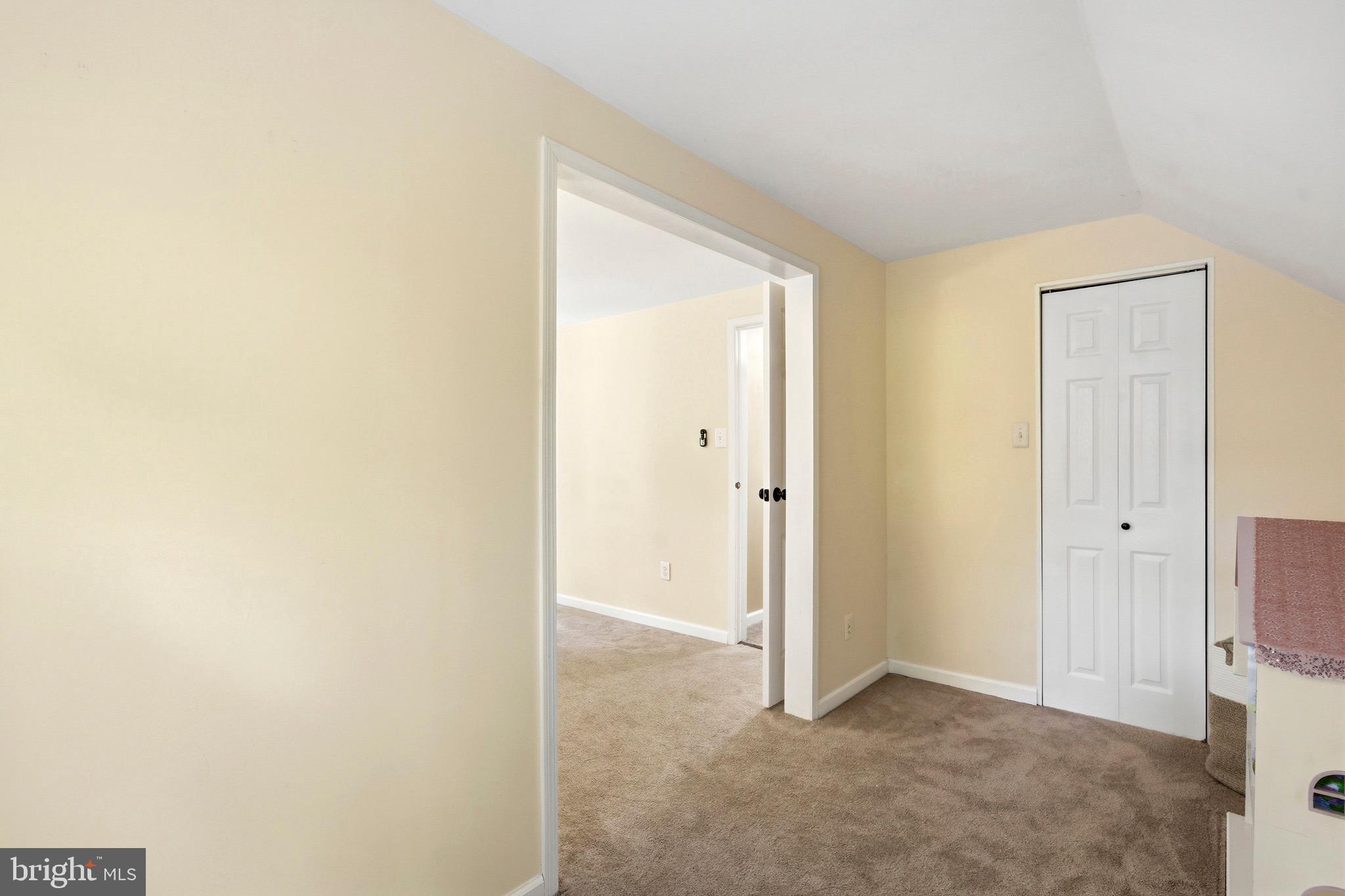 TRACYS LANDING - Residential