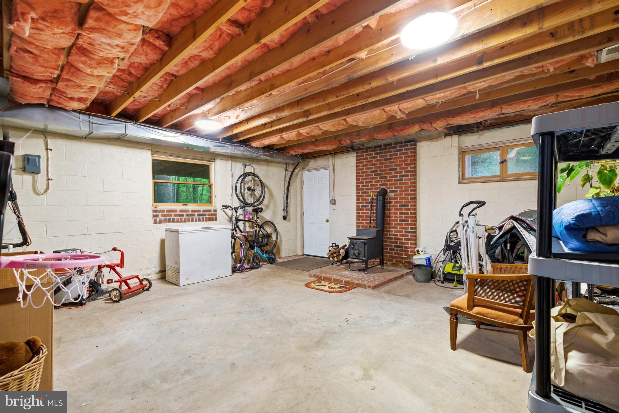 TRACYS LANDING - Residential