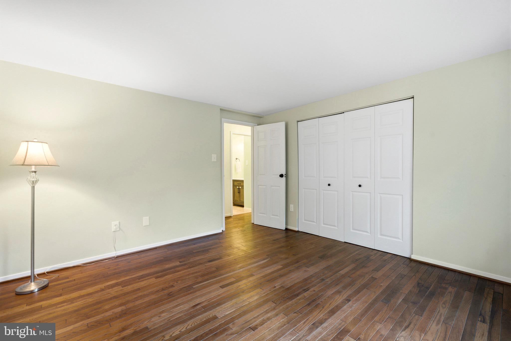 TRACYS LANDING - Residential