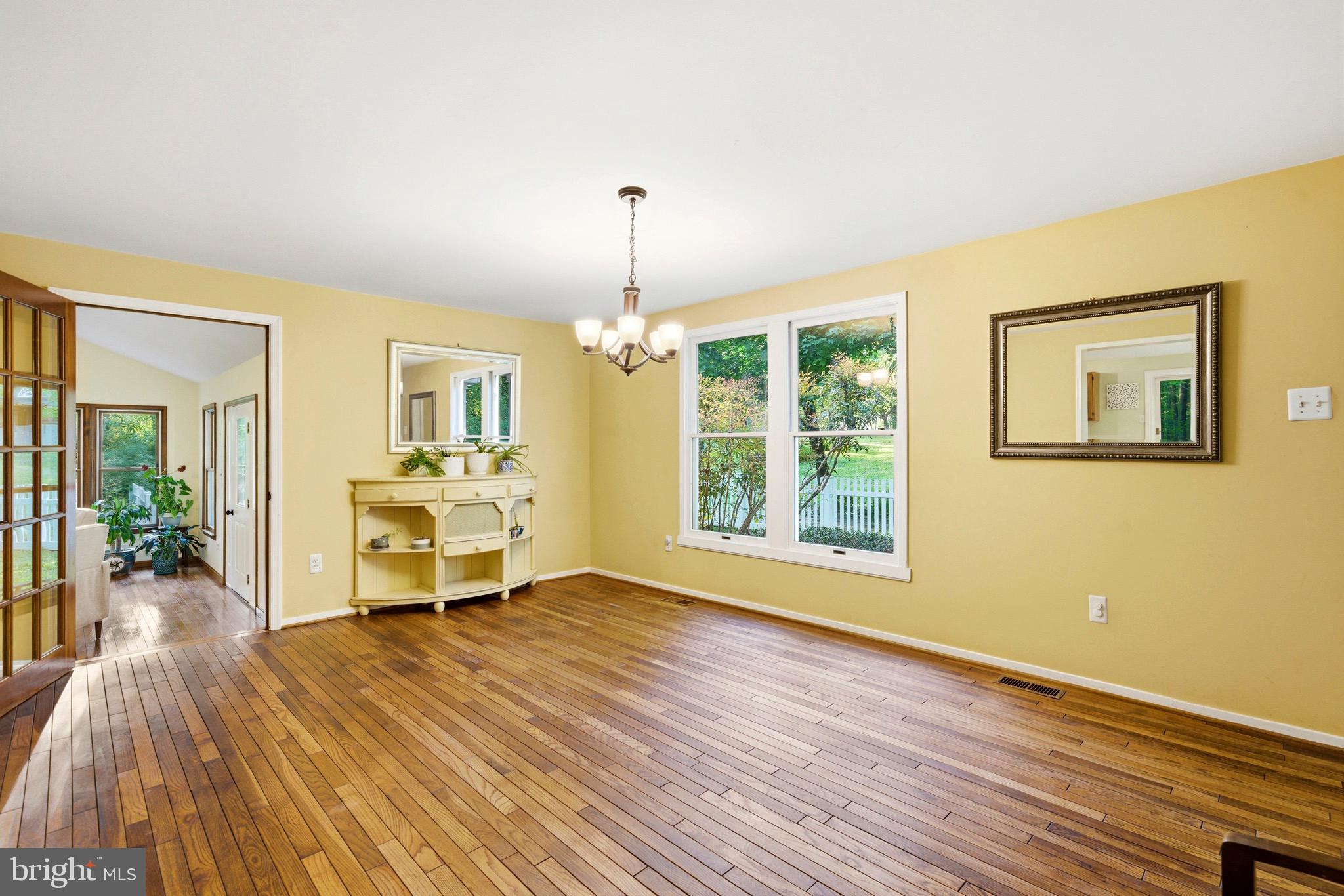 TRACYS LANDING - Residential