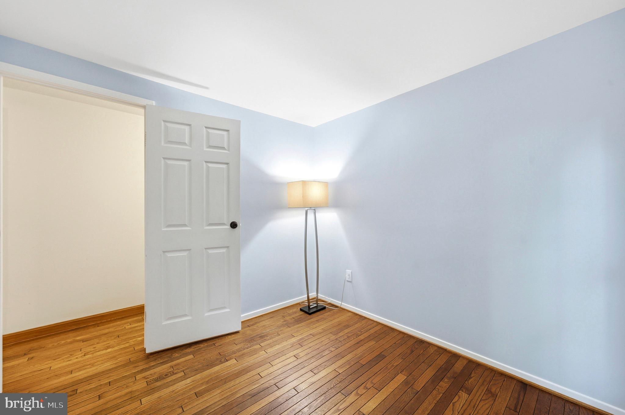 TRACYS LANDING - Residential