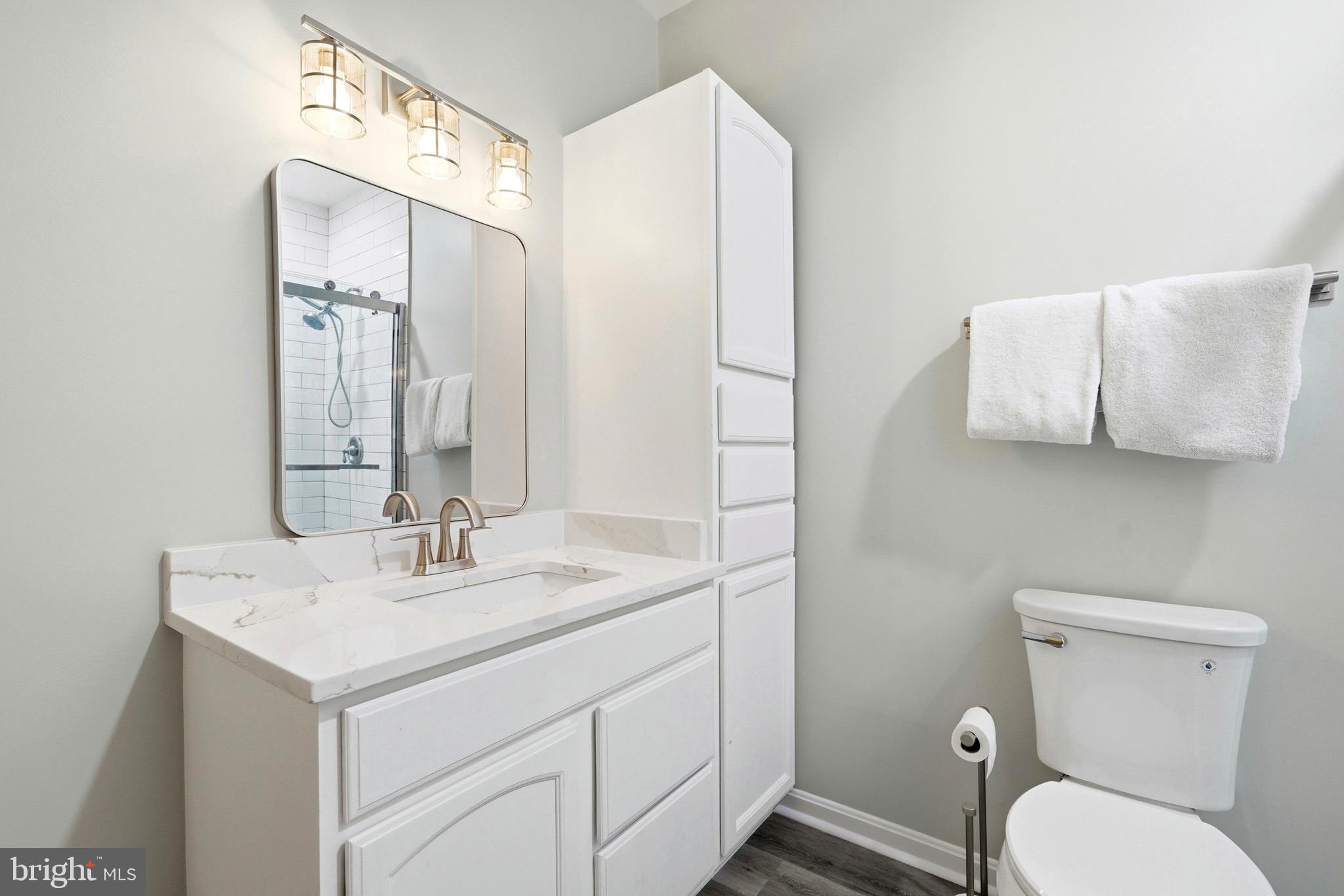 TRACYS LANDING - Residential