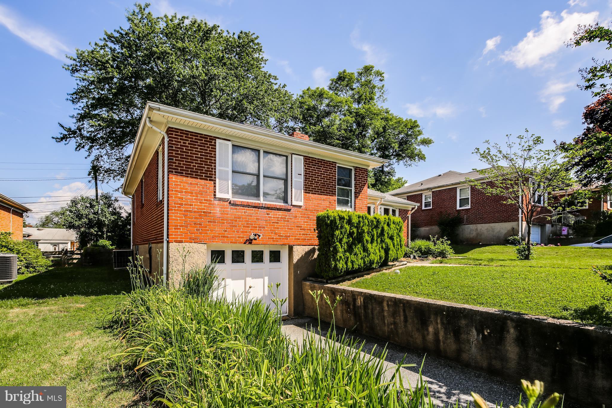 COLONIAL GARDENS - Residential