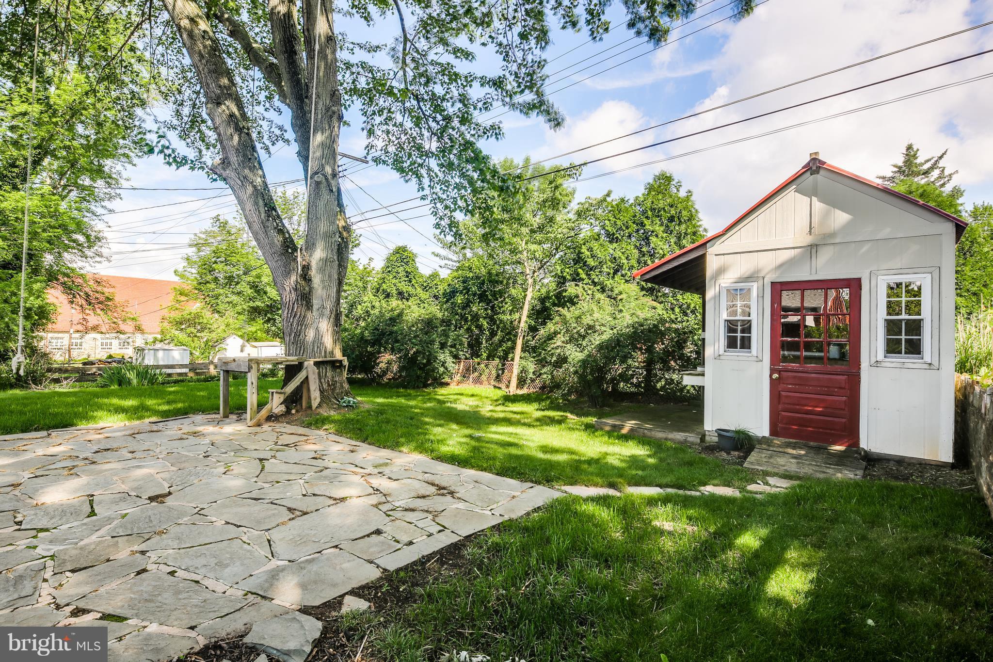 COLONIAL GARDENS - Residential