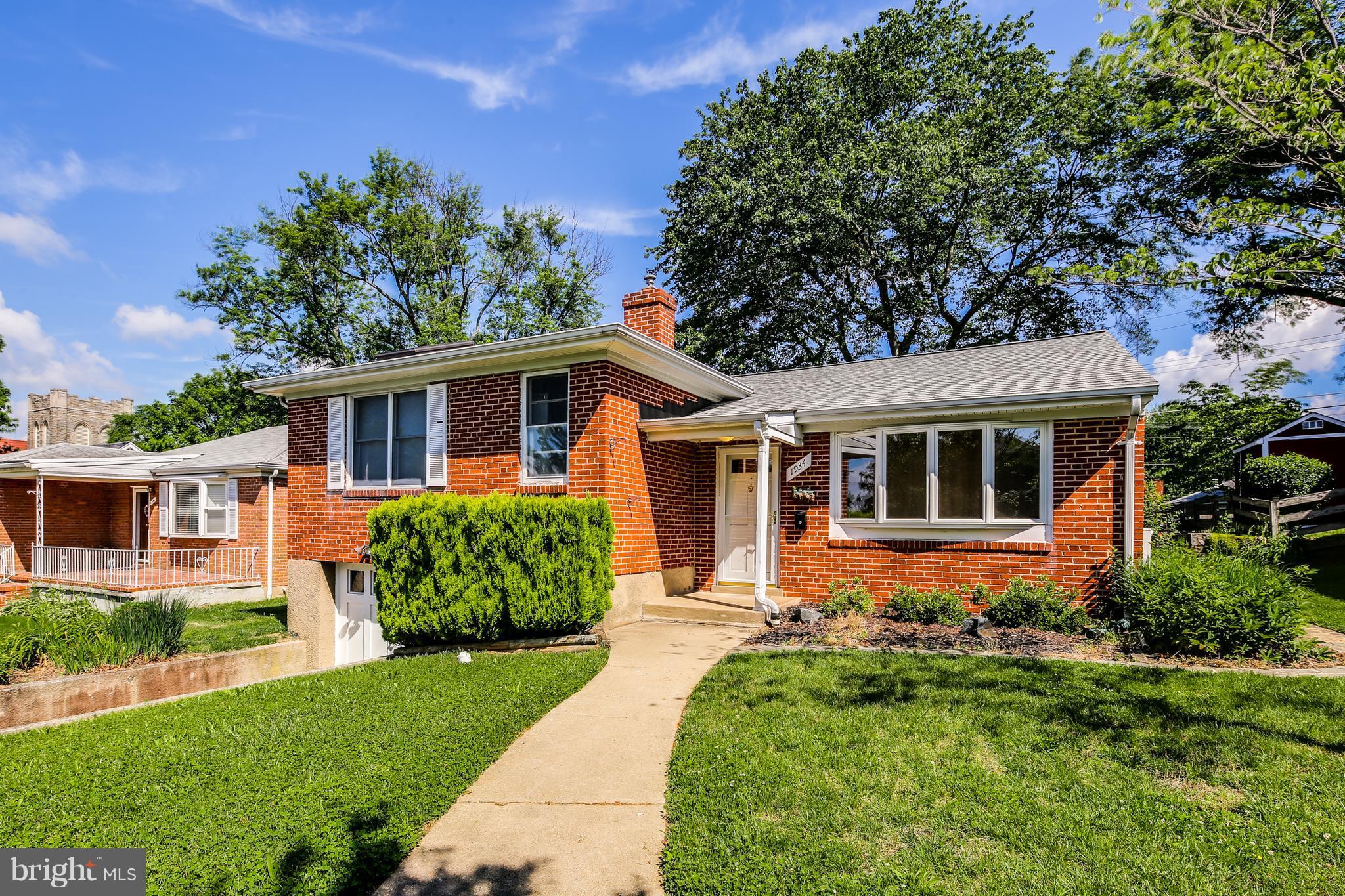 COLONIAL GARDENS - Residential