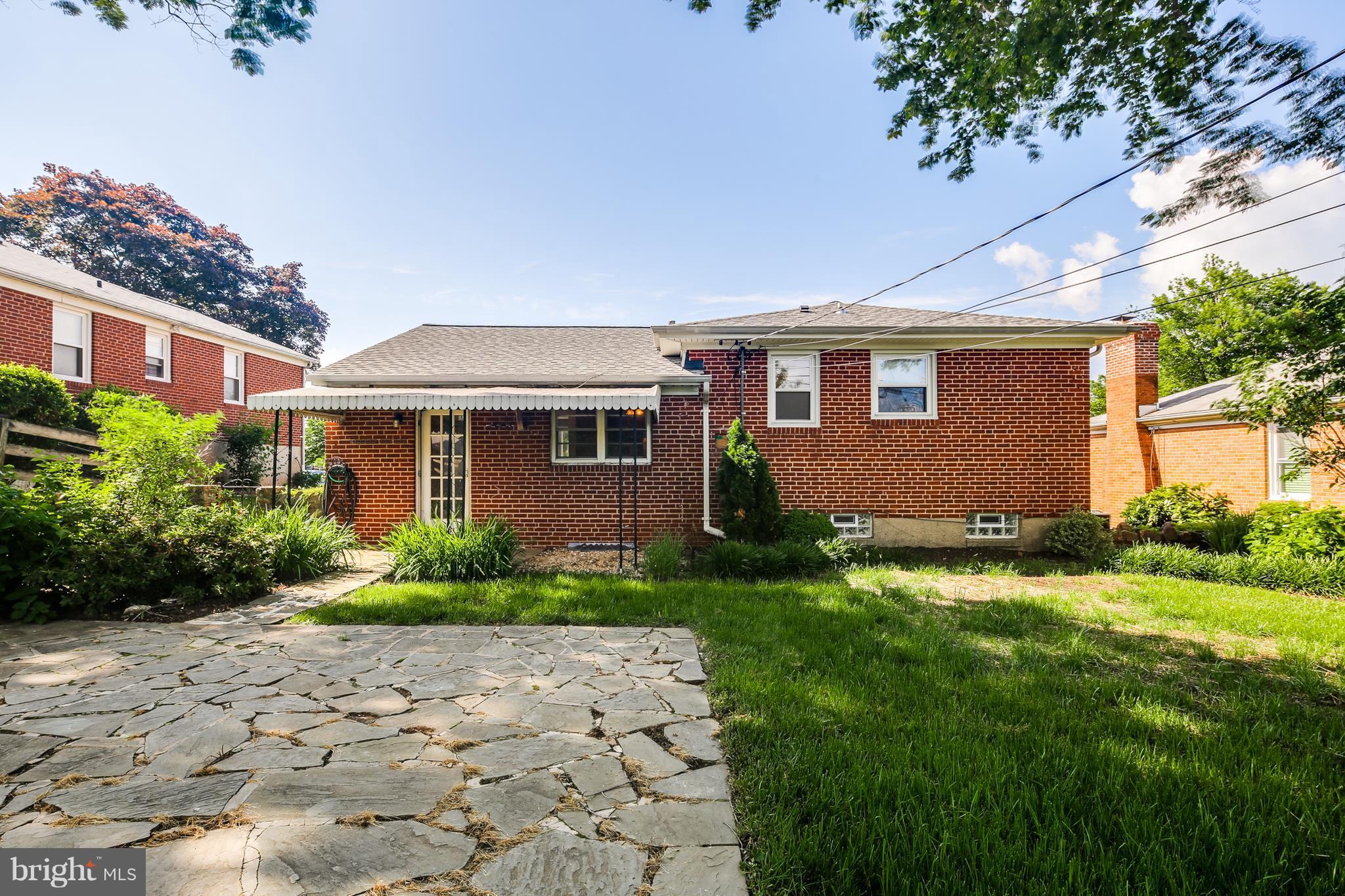 COLONIAL GARDENS - Residential