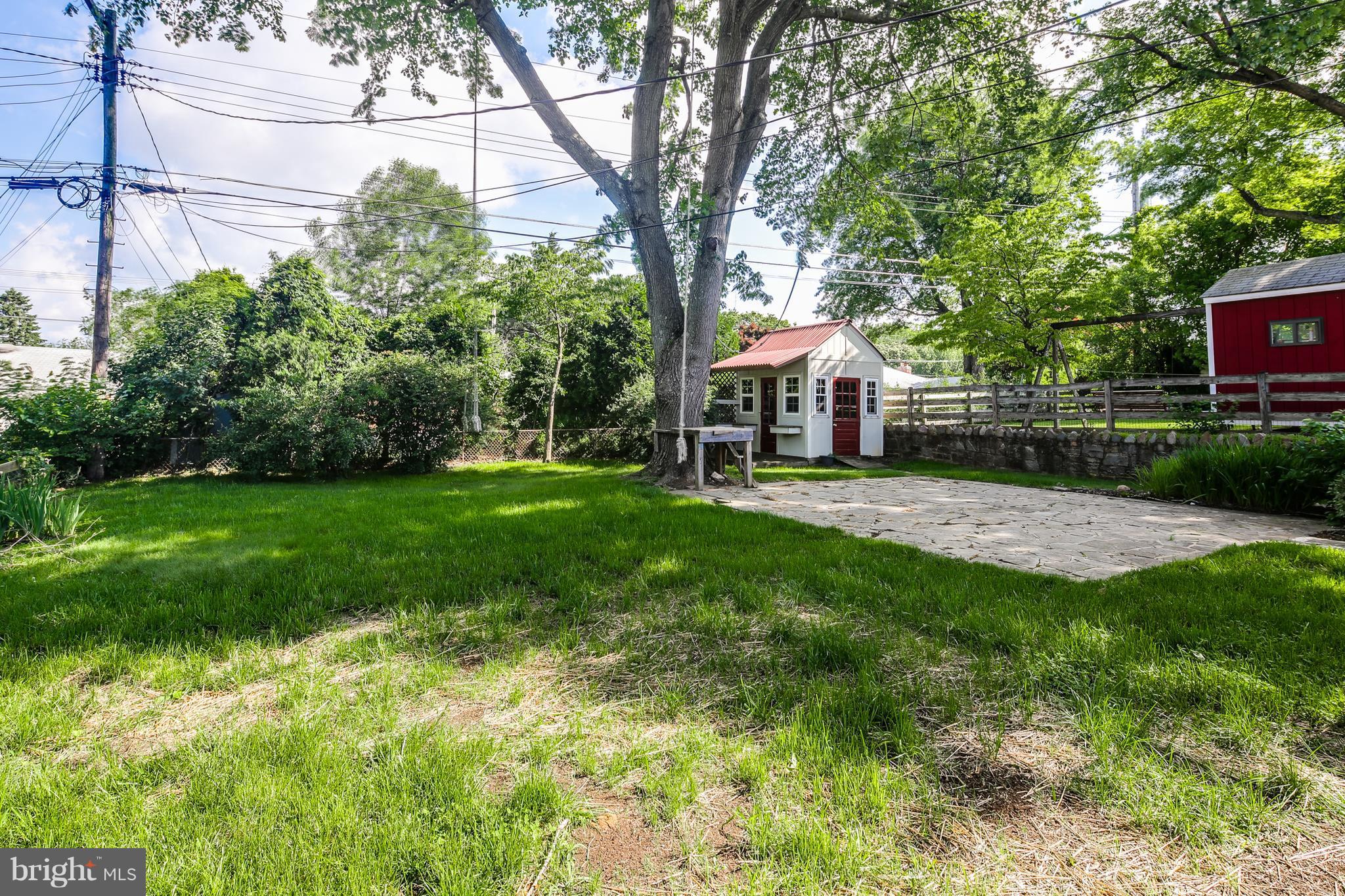 COLONIAL GARDENS - Residential