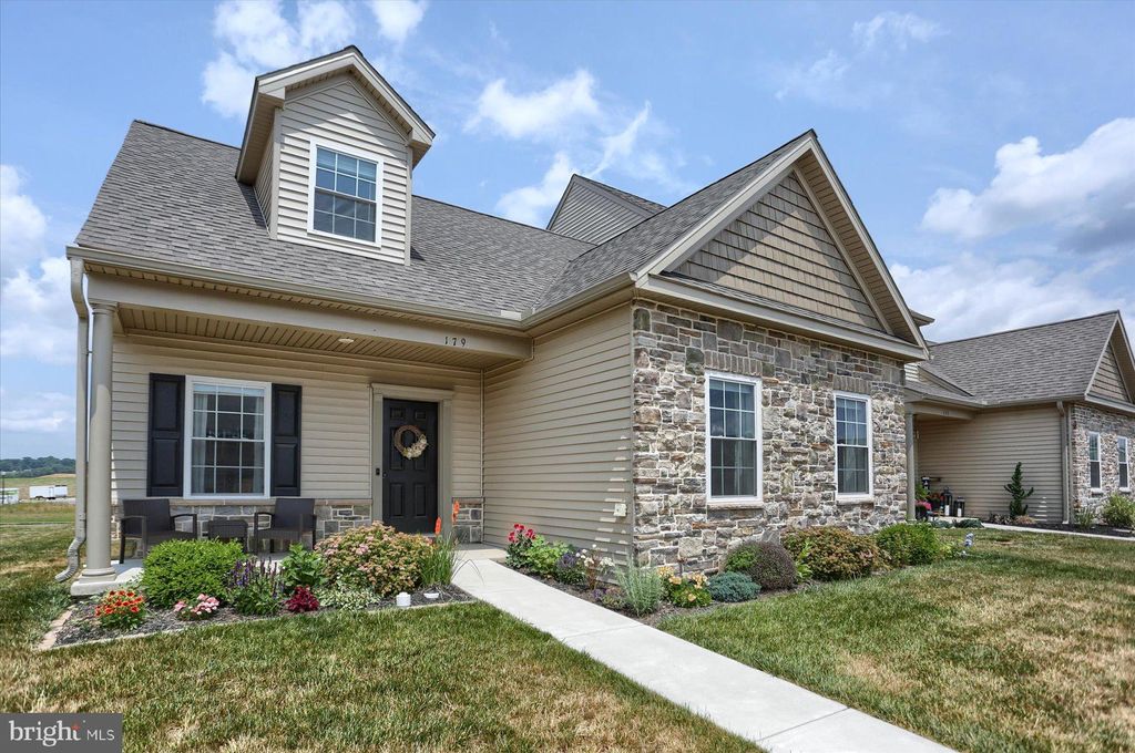 Photo of 179 RANDOLPH DR, ELIZABETHTOWN, PA 17022 (MLS # PALA2037600)