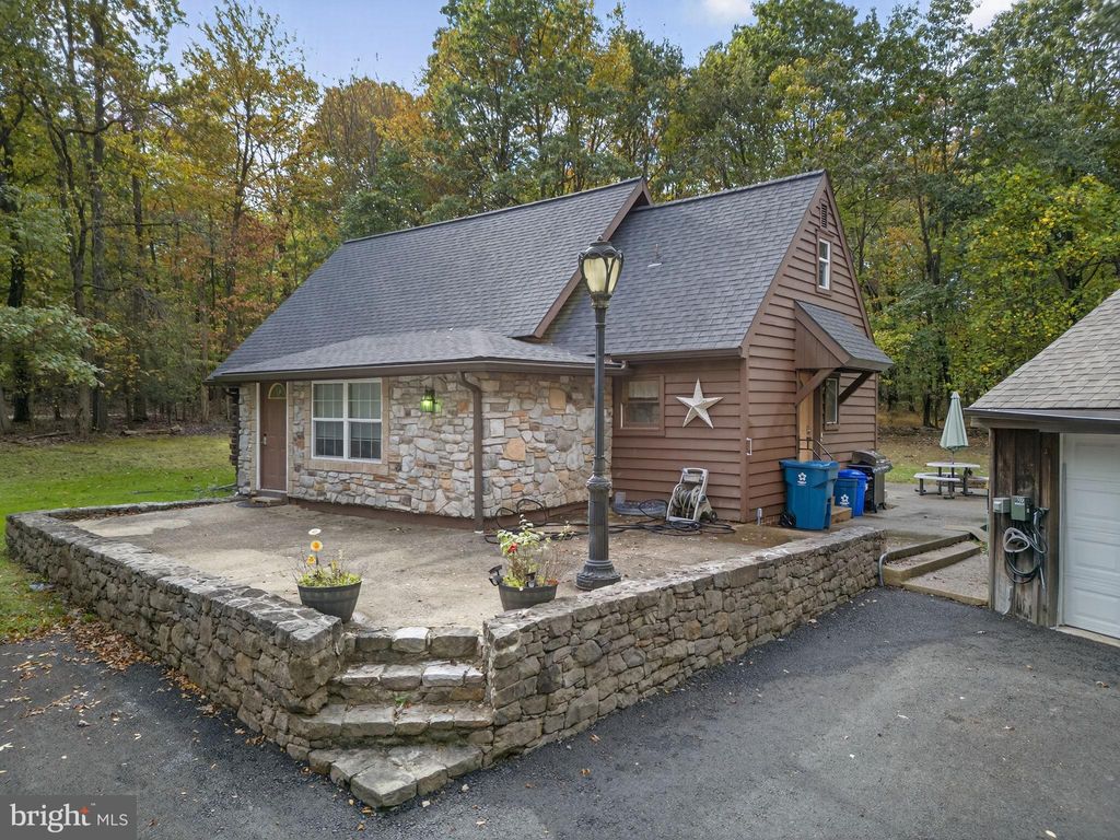 Photo of 20 Broad Ax Pass, MORGANTOWN, PA 19543 (MLS # PABK2064246)