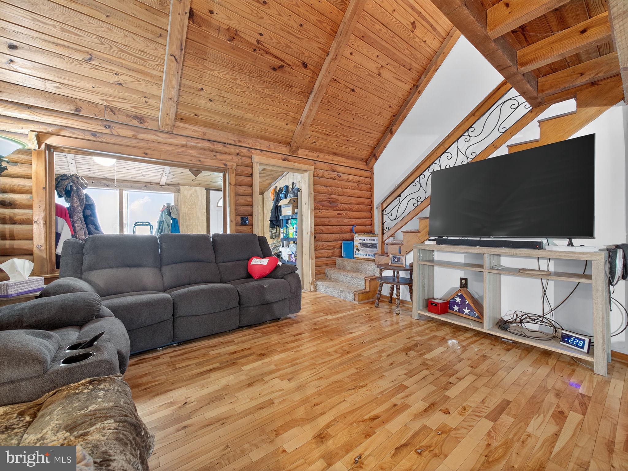 MOUNTAINEER VILLAG - Residential