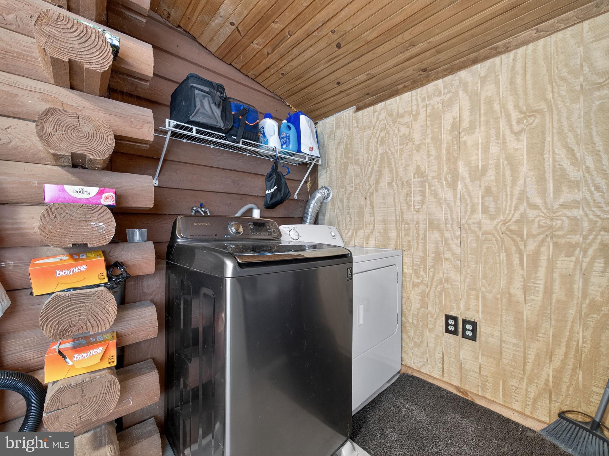 MOUNTAINEER VILLAG - Residential